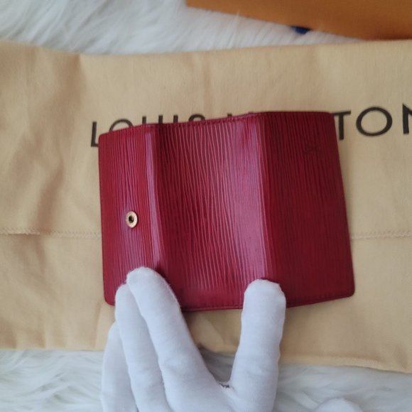 Authentic Louis Vuitton Epi Leather 4 Key Holder  - Red - Picture 8 of 12